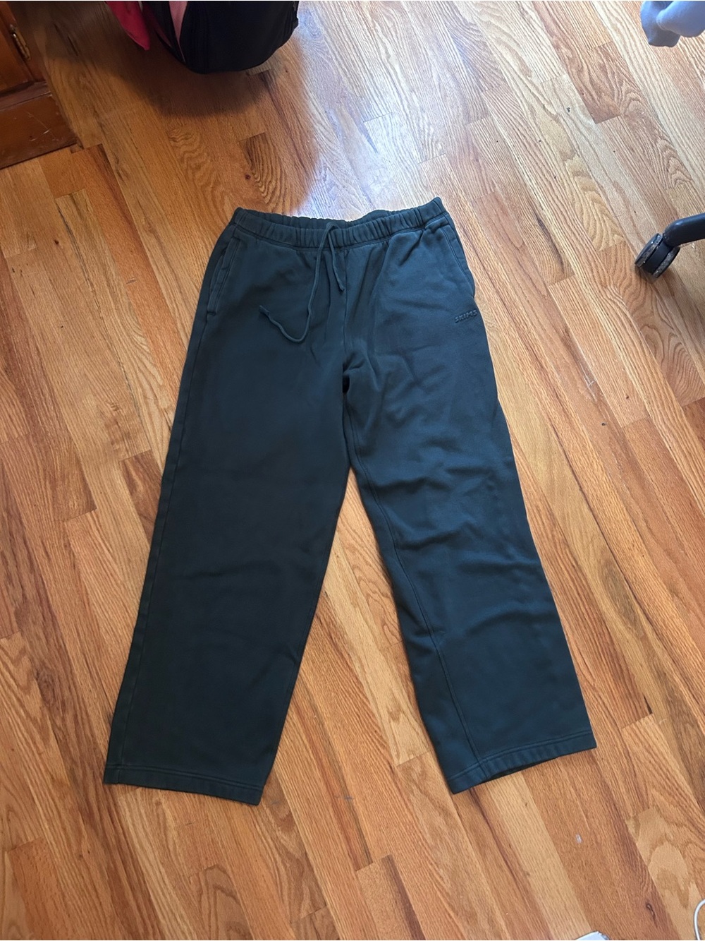 Women’s Dark Green Pull-On Sweatpants with Elastic Waist
